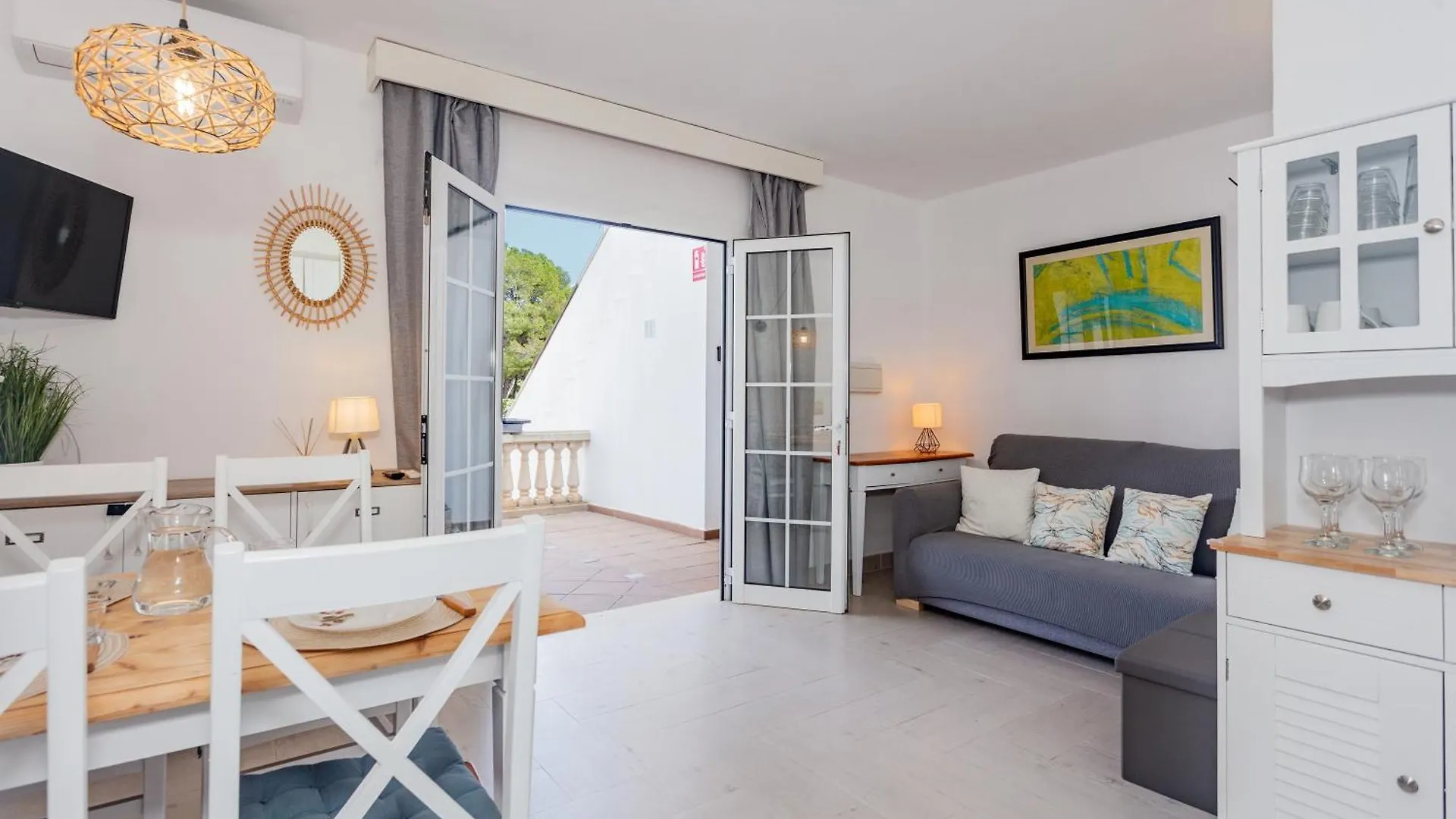 Marlena Apartment Cala'N Bosch  Spain